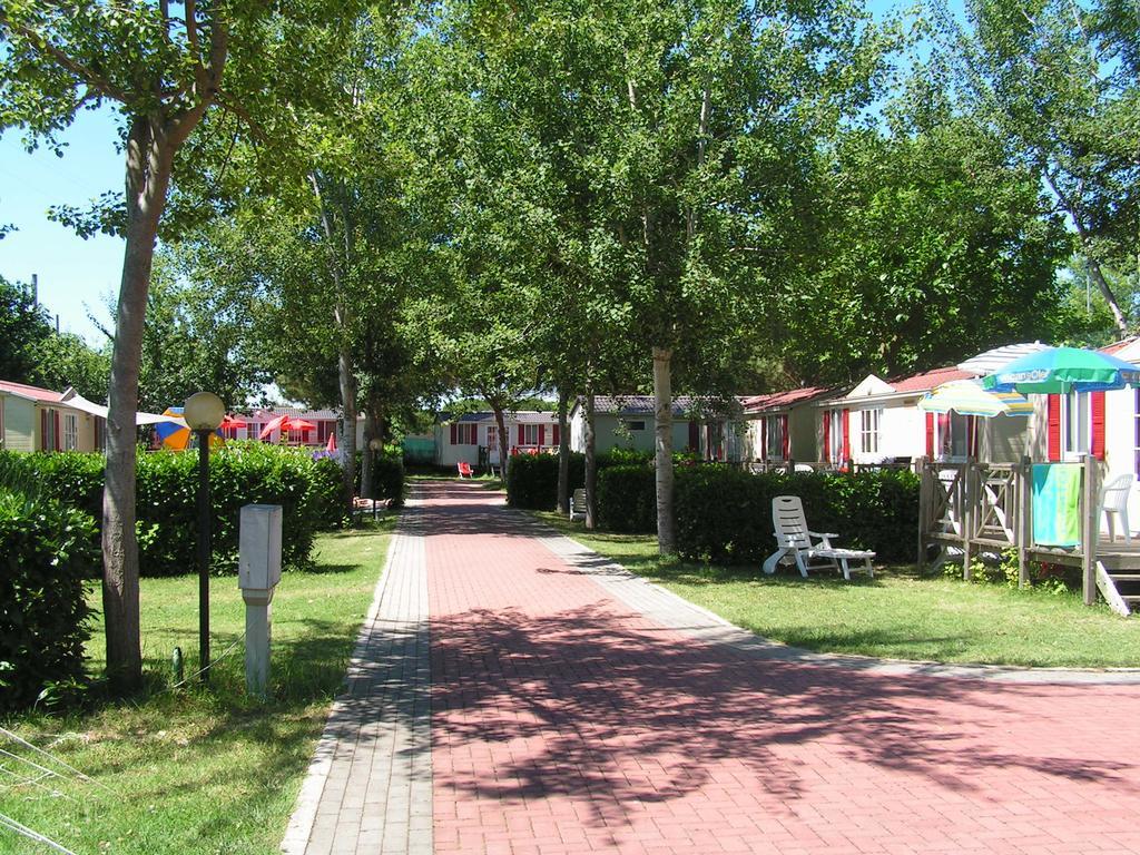 Camping Villaggio Italgest SantʼArcangelo Extérieur photo